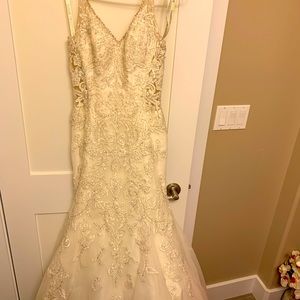 Wedding dress